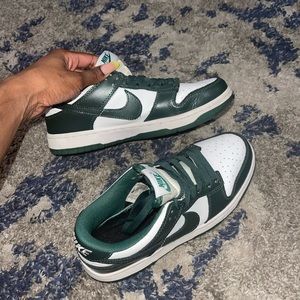 Nike Dunk low green